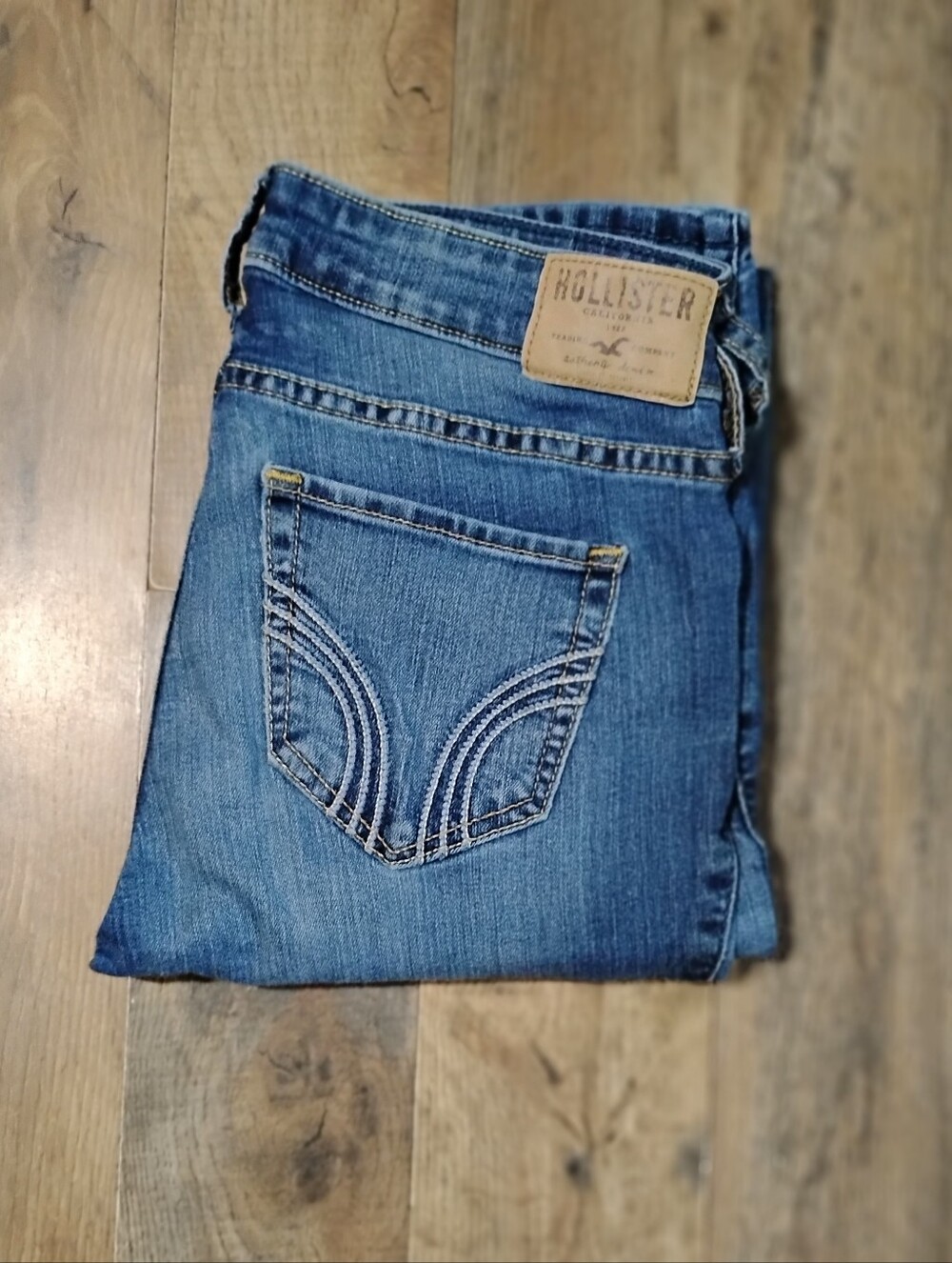 Hollister EUC Super Skinny Indigo Jeans Women's Size: 1R